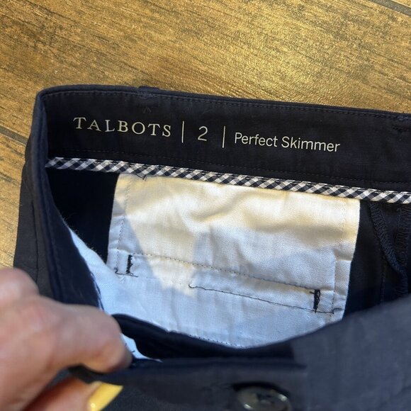 Talbots Navy Blue Perfect Skimmer Cropped Pants Size 2 Button Hem - Picture 7 of 10